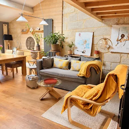 Charme Et Authenticite Au Coeur D'uzes アパート