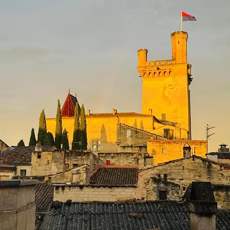 Charme Et Authenticite Au Coeur D'uzes アパート